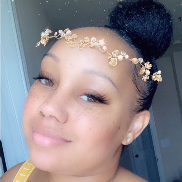 Meet your posher - Picture 2 of 3